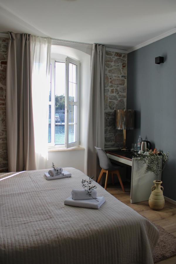 Olife Guesthouse Milna  Bagian luar foto