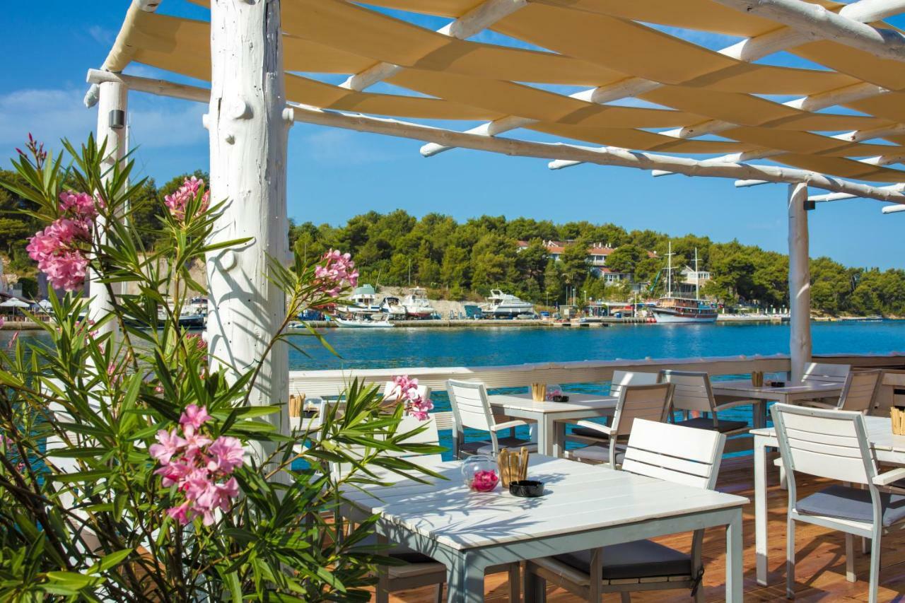 Olife Guesthouse Milna  Bagian luar foto