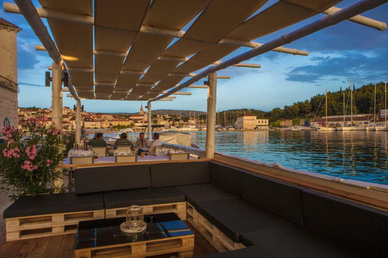 Olife Guesthouse Milna  Bagian luar foto