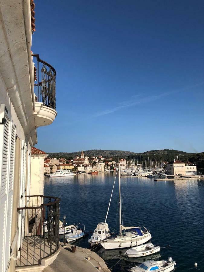 Olife Guesthouse Milna  Bagian luar foto